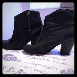 Aldo black booties with tassel leather